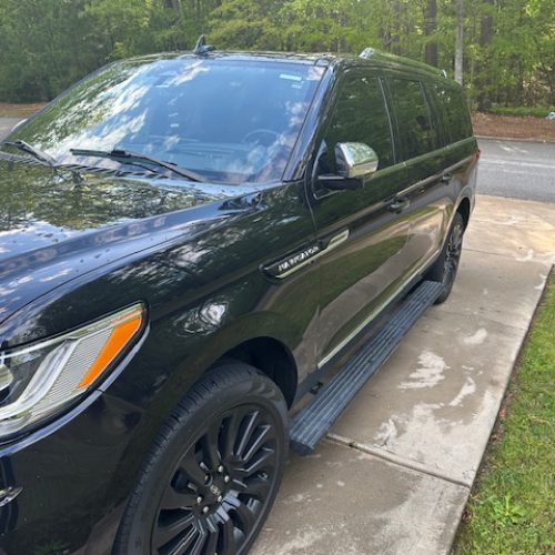 Exclusive Luxury SUV Exterior